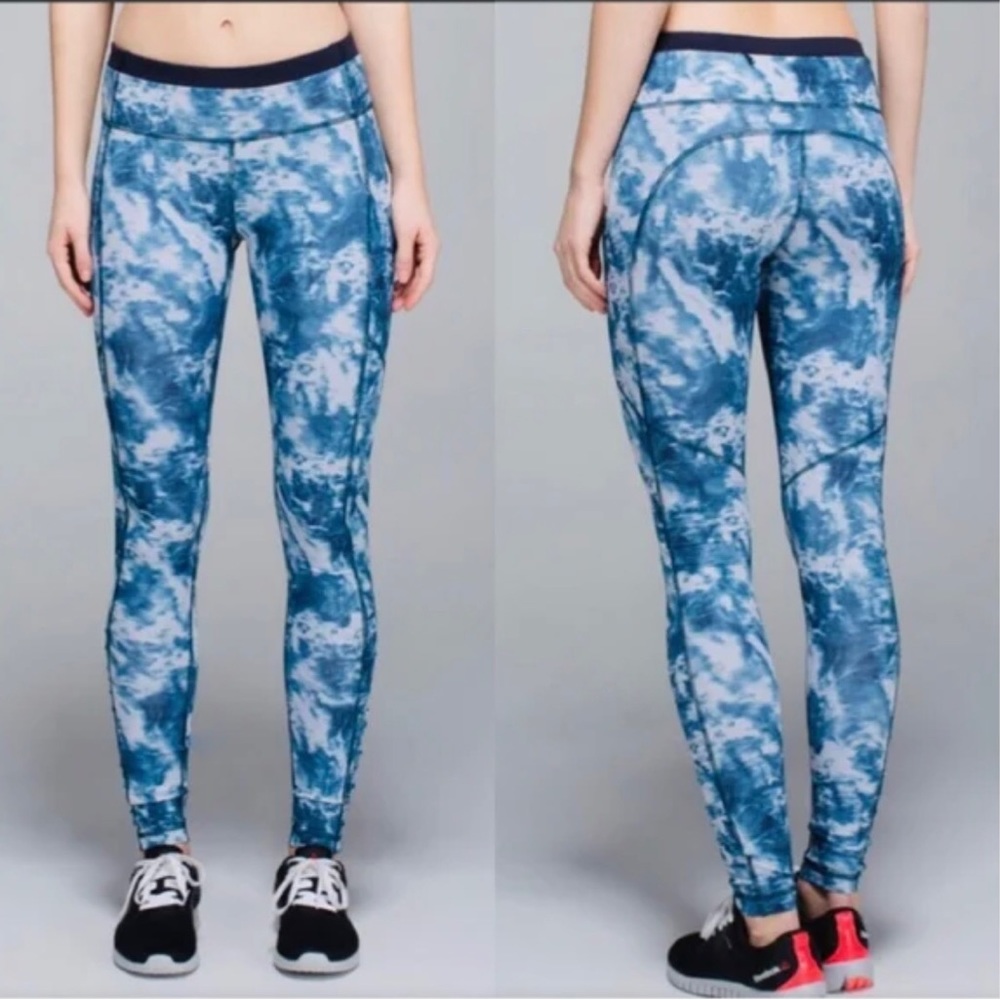 Lululemon Blue Tie Dye Speed Tight Leggings size 6 price firm!